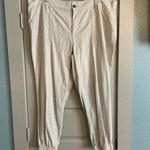 GAP Cream Chinos Relaxed Fit Lightweight